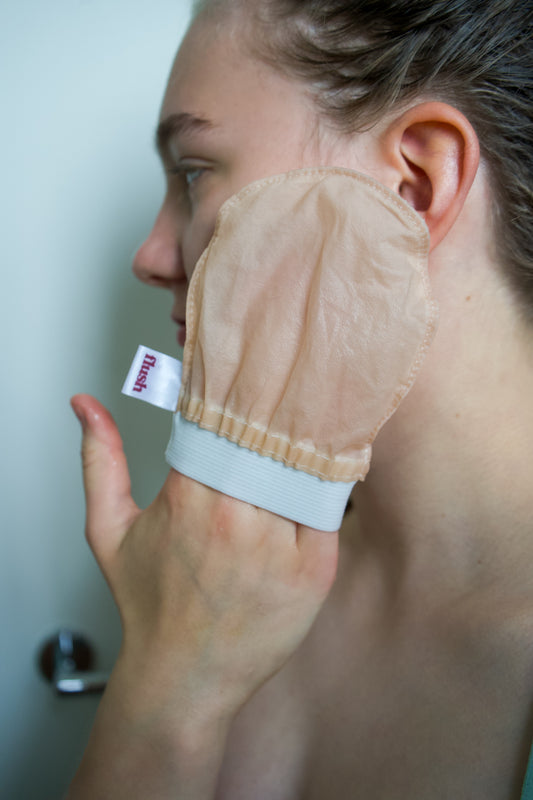 The Face Glove